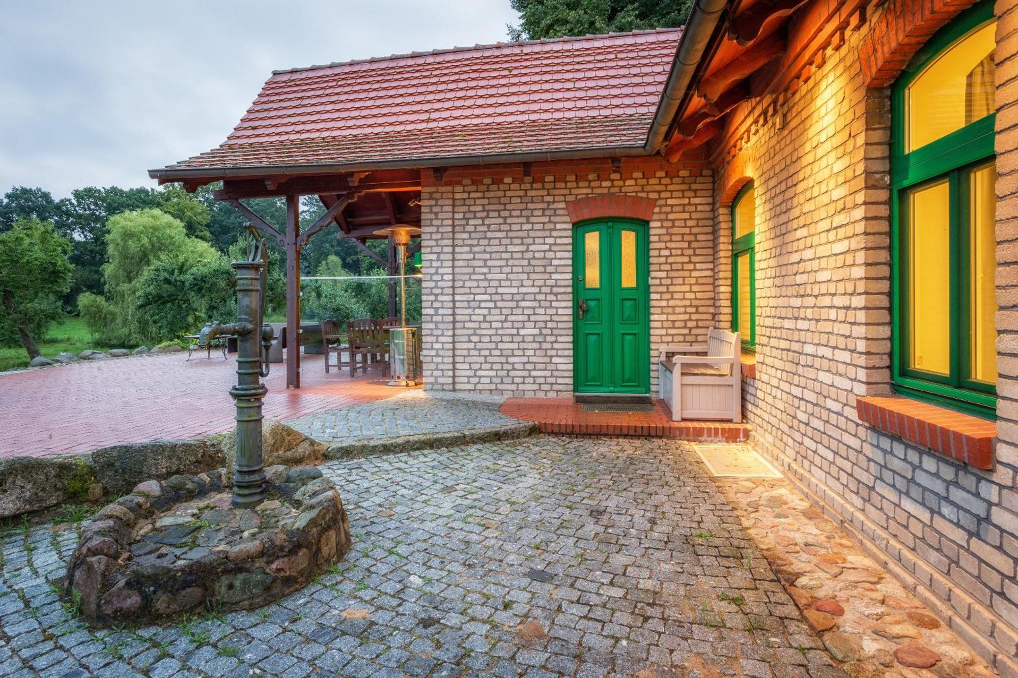 J1 Idyllisches Ferienhaus Mit Seeblick Julchendorf Buitenkant foto
