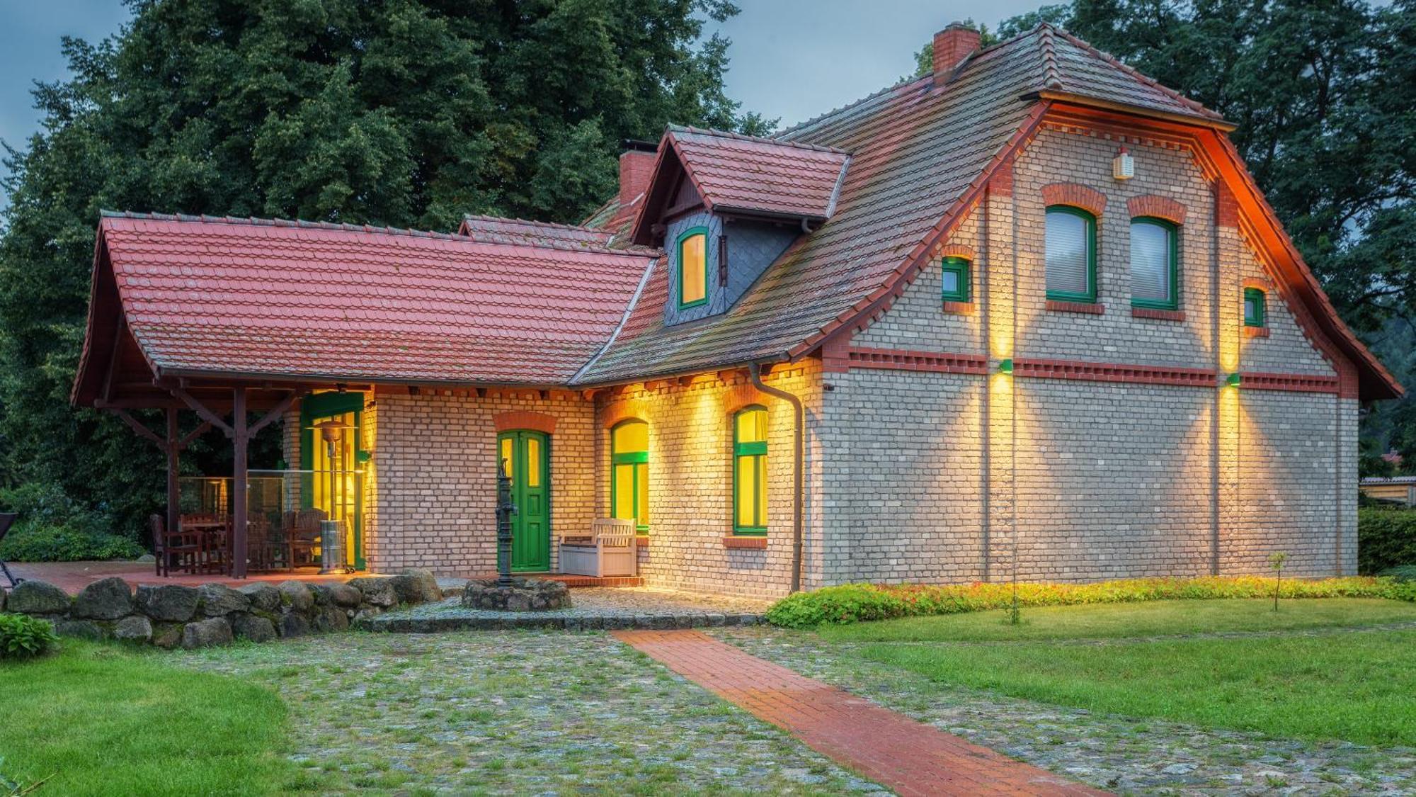 J1 Idyllisches Ferienhaus Mit Seeblick Julchendorf Buitenkant foto
