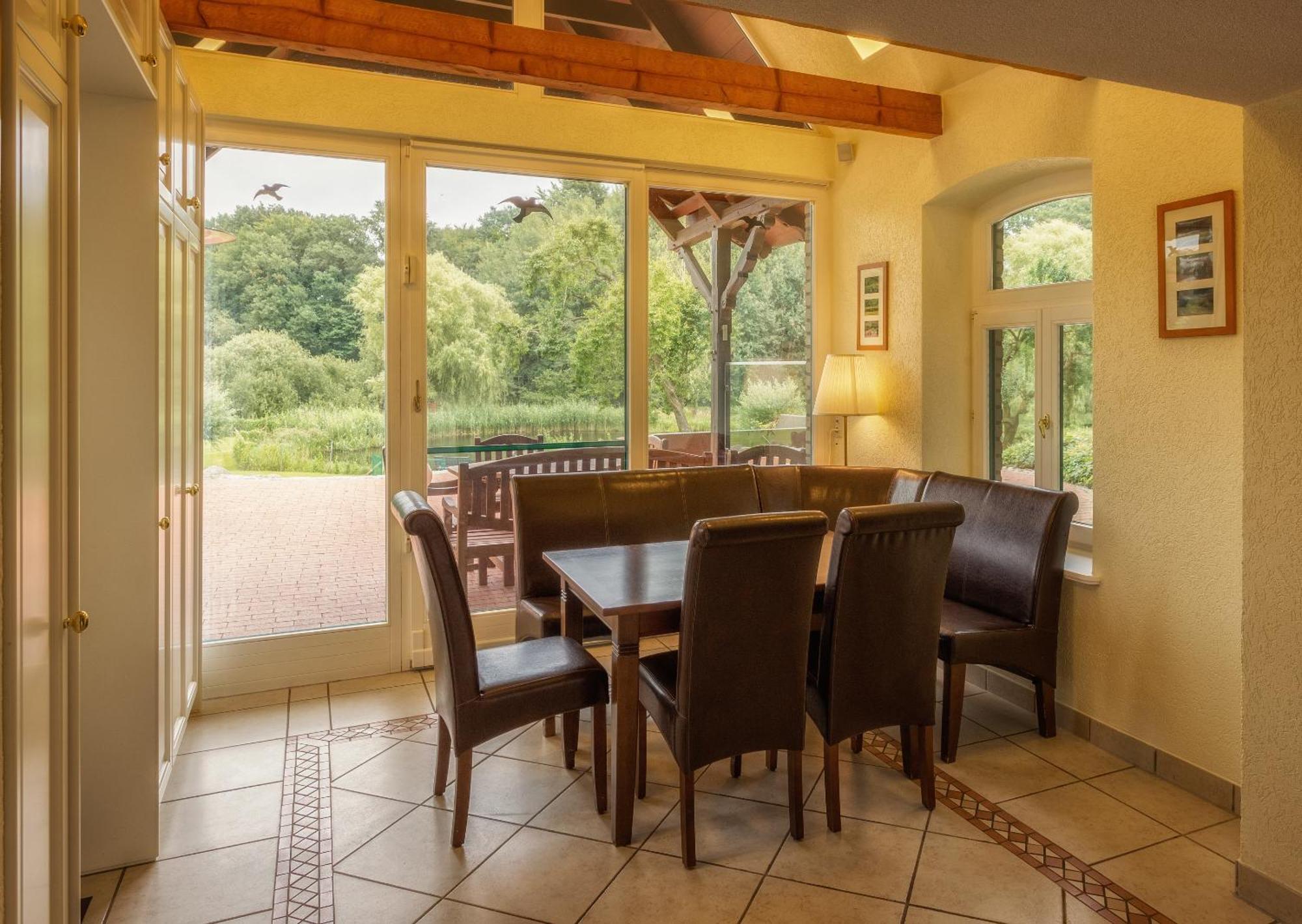 J1 Idyllisches Ferienhaus Mit Seeblick Julchendorf Buitenkant foto