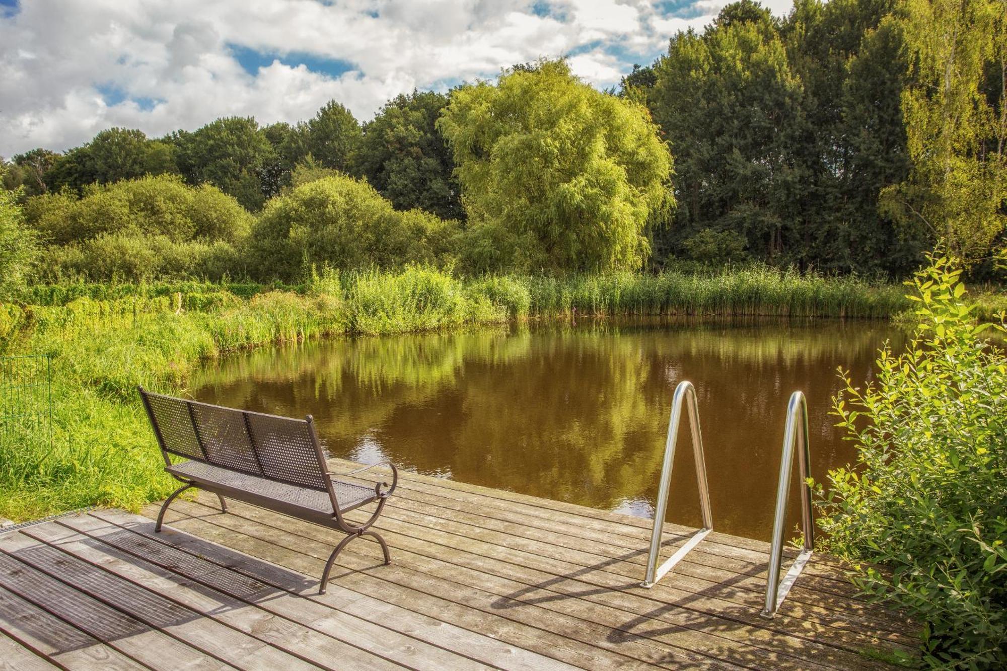 J1 Idyllisches Ferienhaus Mit Seeblick Julchendorf Buitenkant foto