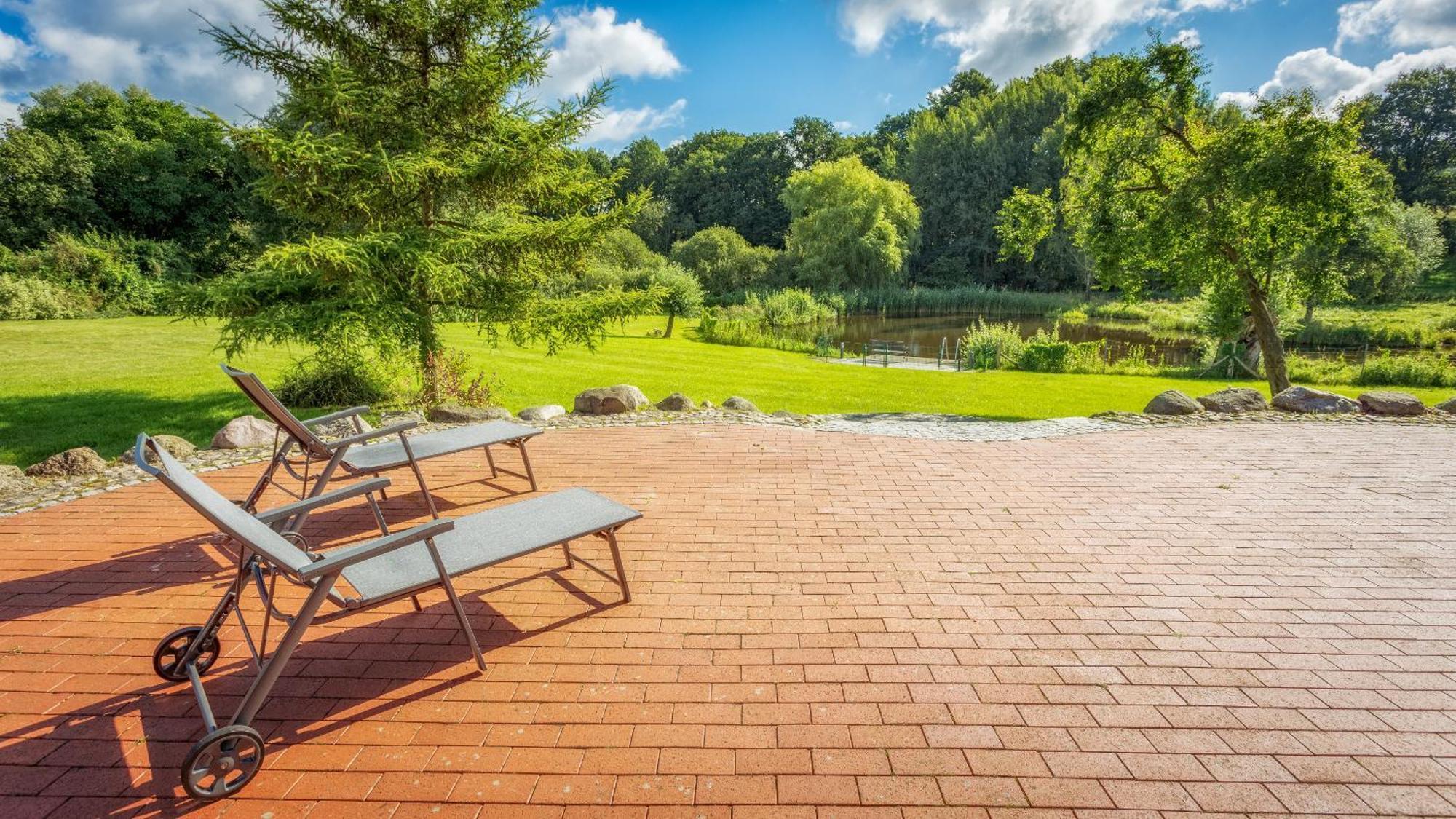 J1 Idyllisches Ferienhaus Mit Seeblick Julchendorf Buitenkant foto